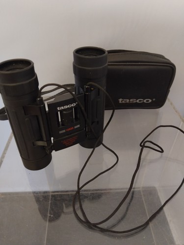 Tasco 10x25 compact binoculars - compact,
