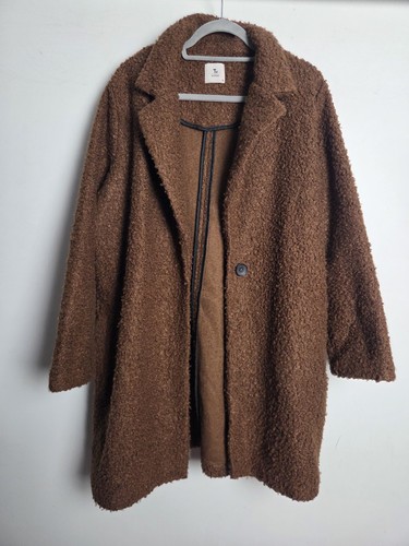 Woman brown teddy bear - tu,