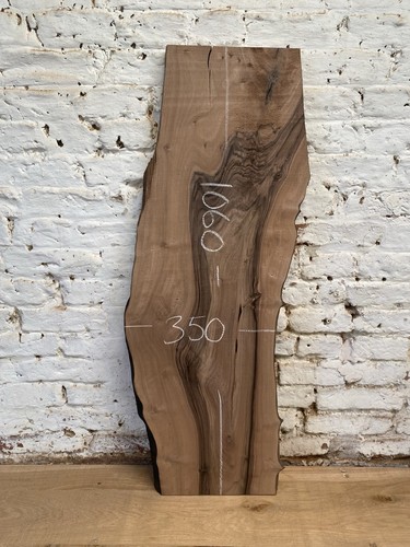 Waney edge live - live, walnut