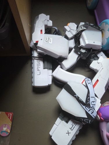 Laser two players - x,