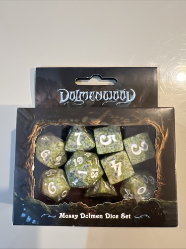 Dolmenwood mossy dolmen dice - mossy,