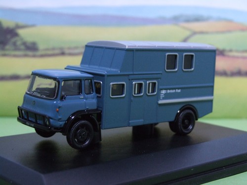 Oxford 1968 bedford tk - ,