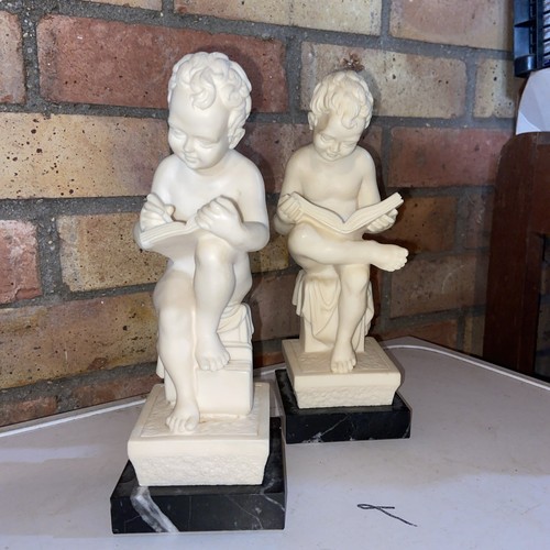 Figurines alabaster seated - figurines,