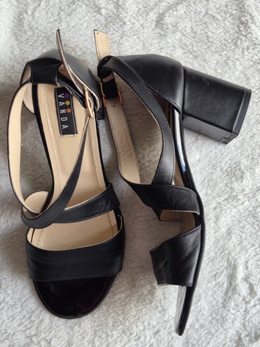 Vanda black leather crossover - vanda,