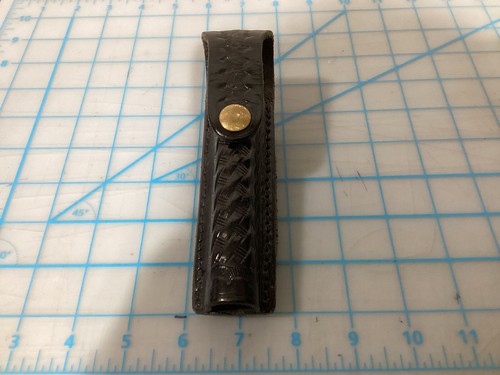 Black leather extendable baton - black,
