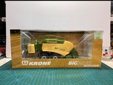 Bruder 1/32Krone BiG Pack 1290 HDP VC Baler with 2 Hay Bales 02033