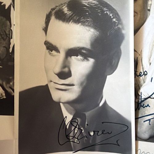 Laurence olivier autographed - laurence,