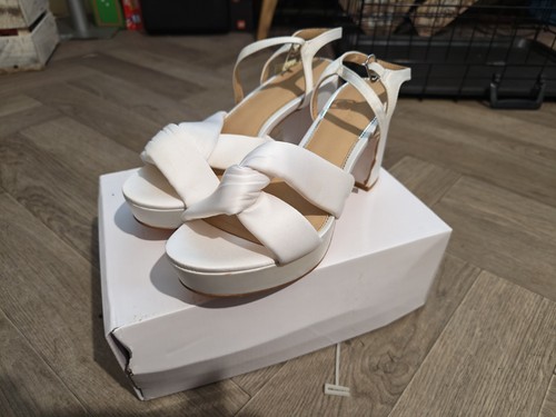 Monsoon bridal knot - monsoon, platform