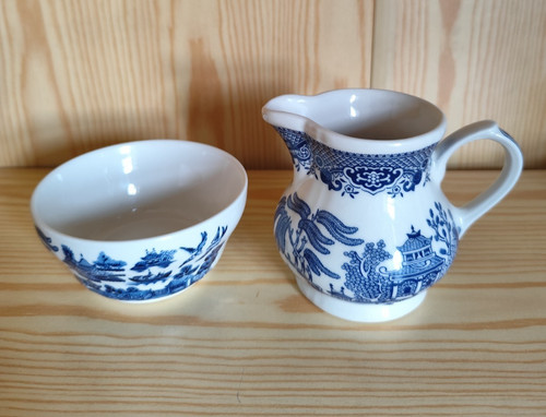 Churchill blue willow creamer - blue,