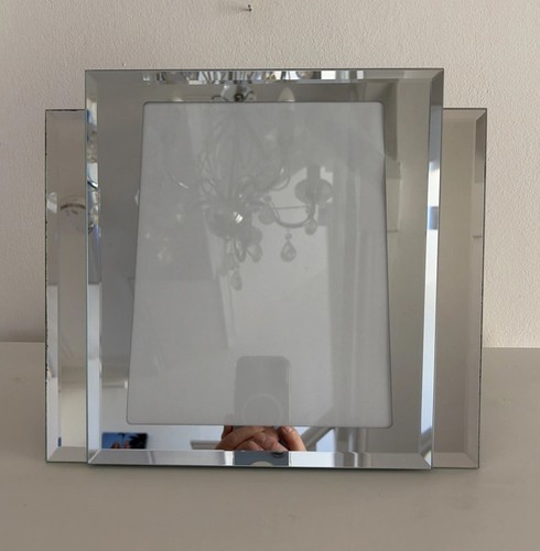 Stunning art deco style - stunning,