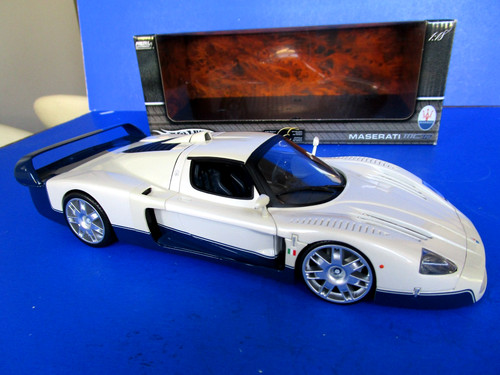 Hot wheels exclusive 18 - wheels,