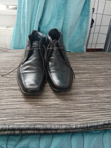 Gents black leather brogue - leather,