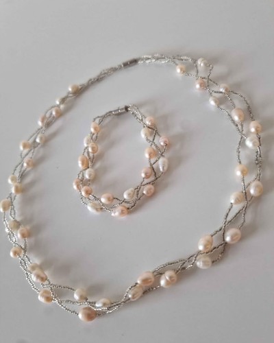 Freshwater pearl necklace and - pearl,