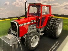 1/32 scale Universal hobbies 6765 Massey Ferguson 575 4wd Tractor Dual wheels