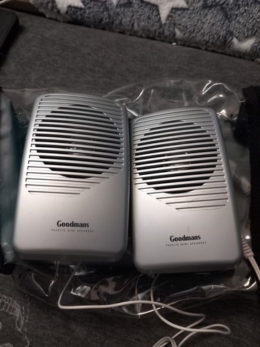 Goodmans passive mini speakers - mini,