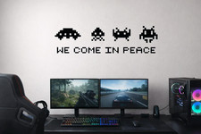 Space Invaders In Peace Retro