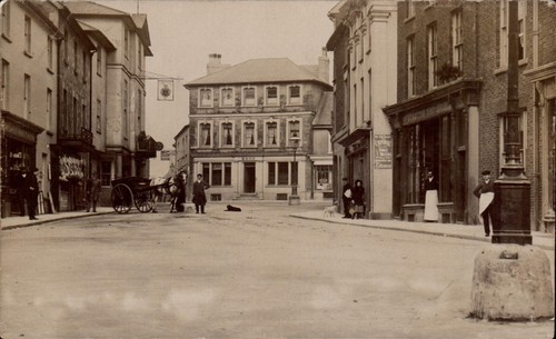 Shaftesbury high street - shaftesbury.,