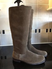 Marks and Spencer Footglove