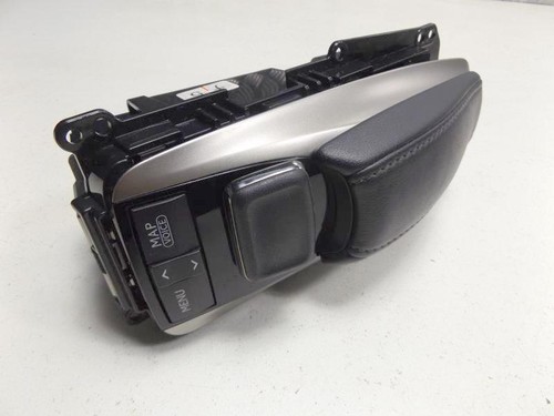 Lexus 600h dash - iv,
