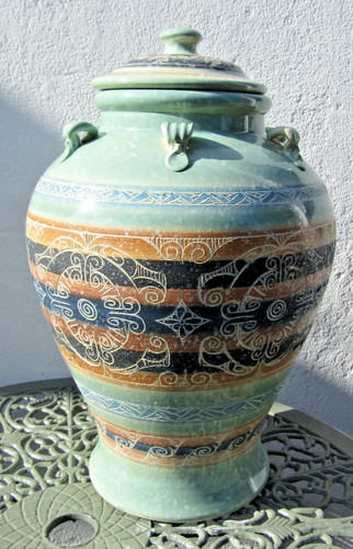 Large decorative lidded urn - decorative, urn/