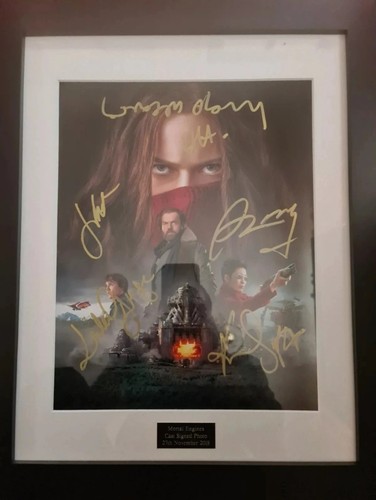 Mortal engines cast signed - mortal,