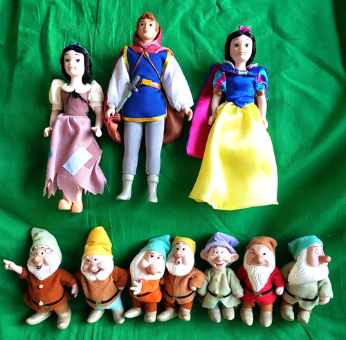 Snow white seven dwarfs - white,