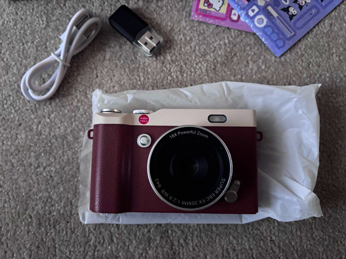 Digital camera ccd - camera, compact