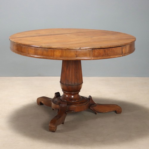 Antique round table - round,