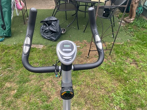 Exercise bike cash on - bike,,