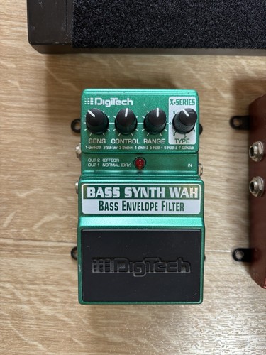 Digitech series bass - bass, synth