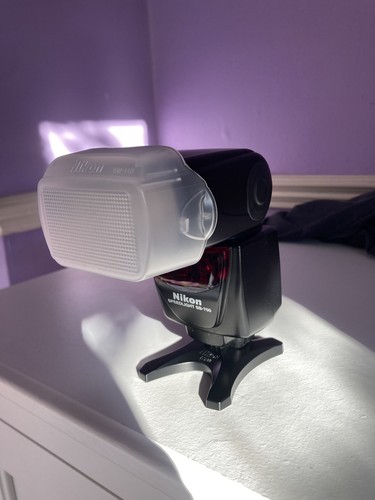 Nikon speedlight 700 - nikon,