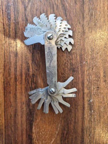 Screw pitch gauge thread - screw,