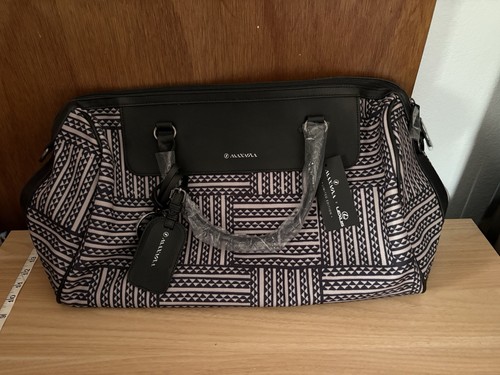 New lexus manaola duffle bag - new,