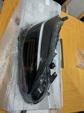 Toyota Yaris Cross RIGHT Headlight Genuine, Halogen With Led DRL, Plug And Play