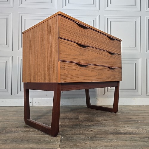 Vintage chest drawers - chest,