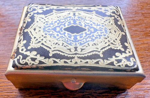 Pill box compact - pill,