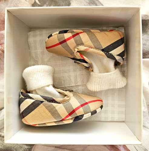 Vintage burberry newborn baby - burberry,