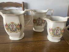 Graduated Edward Vlll Coronation Hugs