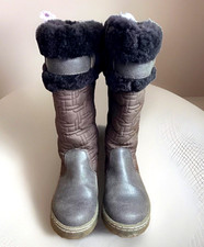 BEARPAW Calf Length Boots Women's Brown Leather and Fabric Pull On Boots Size 4