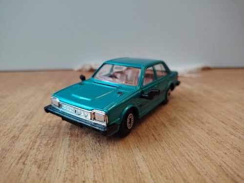 Corgi toys 276 triumph acclaim - corgi,