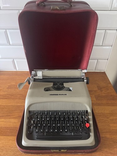 Olivetti studio typewriter - studio, 44