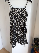 Shein Black Flower Daisy Print Wrap Mini Dress Size Medium 