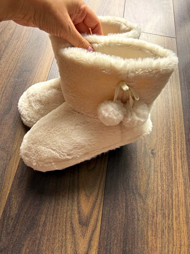 Women love lounge cream - to,