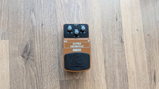 Behringer UT300 Ultra Tremolo guitar effects pedal