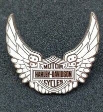 Harley-Davidson Motorcycles Enamel Pin Badge Billet Shield with Exhaust Wings