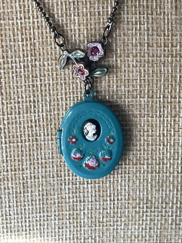 Vintage style enamel - style,