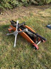 Halfords Hydraulic Car Jack 2 tonnes