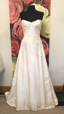 10 ⚪️ Mignonette by Alan Hannah  |   Size 10/12  |  Ivory Silk Wedding Dress