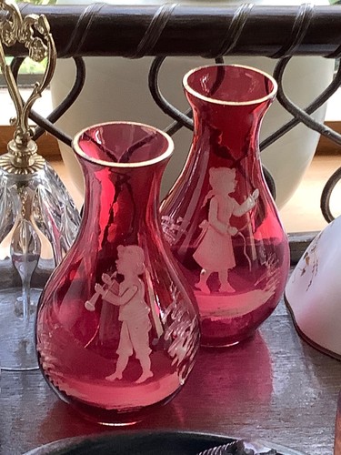 Pair mary gregory - of,