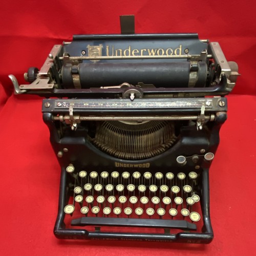 Underwood standard typewriter - standard,
